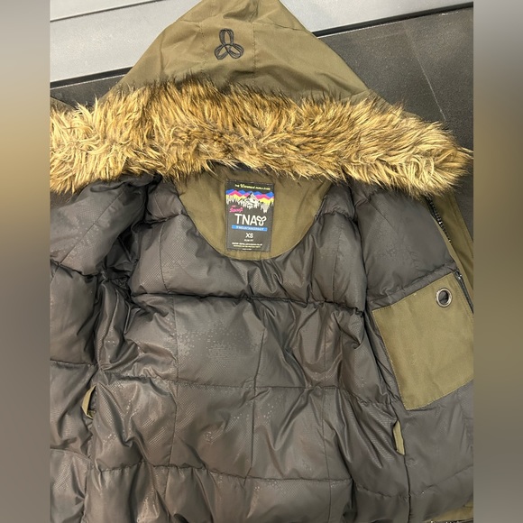 Aritzia TNA Bancroft Parka - Picture 6 of 8